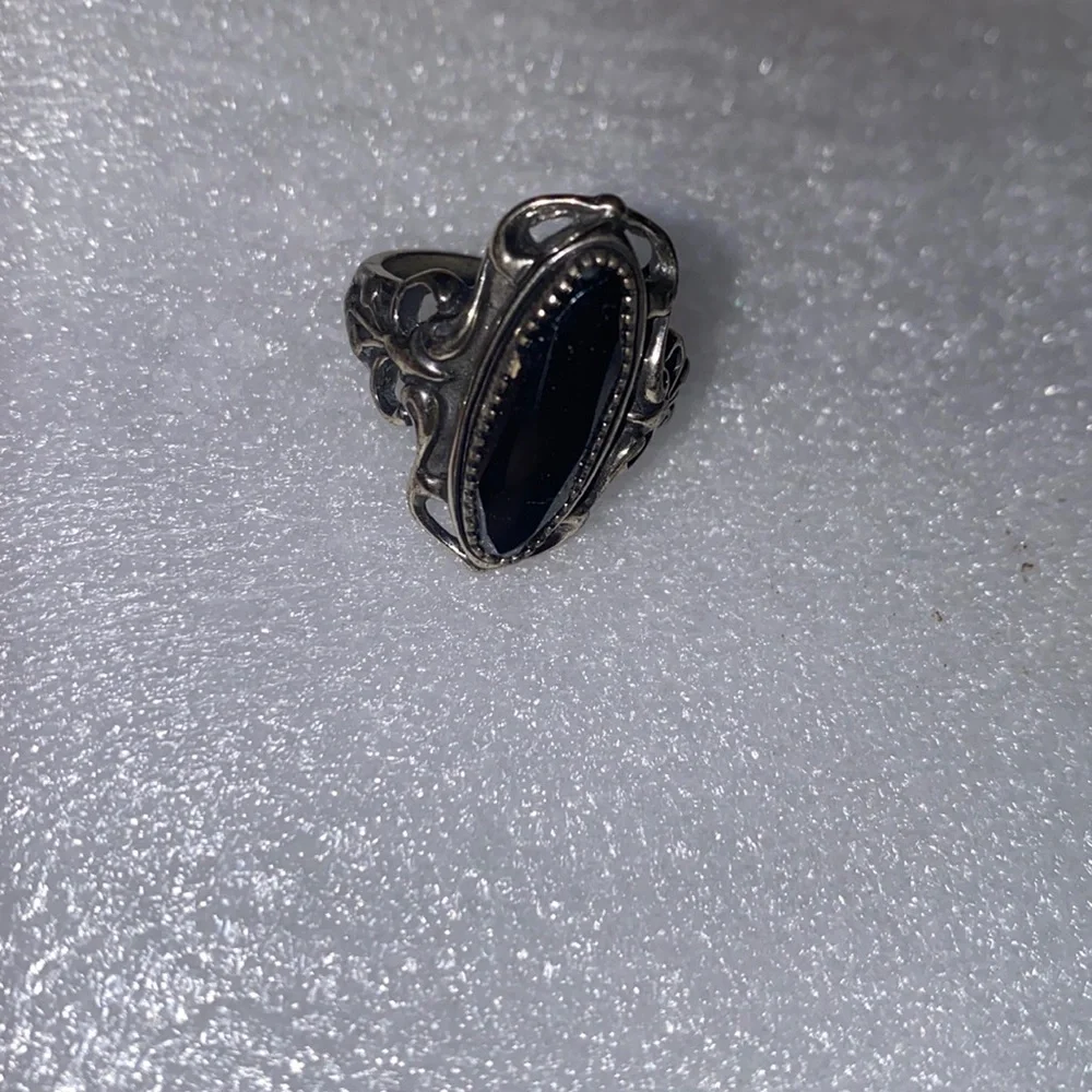 New vintage Sterling silver Ring with black Diamond